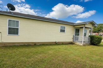 212 Orchard Way in Warner Robins, GA - Building Photo - Building Photo