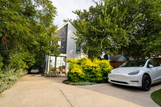 2509 Durwood St in Austin, TX - Building Photo - Building Photo