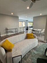 3955 Glen Oaks Manor Dr in Sarasota, FL - Building Photo - Building Photo