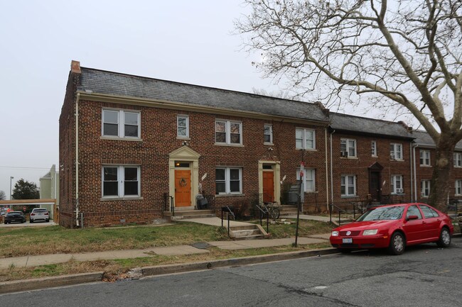 1329 Staples St NE in Washington, DC - Building Photo - Building Photo