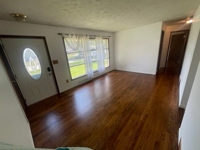 31524 Hazelwood St in Westland, MI - Building Photo - Building Photo