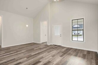 105 Santa Marta Dr in Youngsville, LA - Building Photo - Building Photo