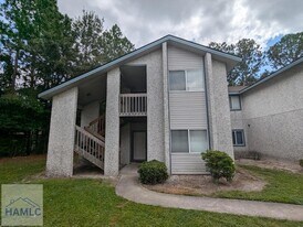 910 Brett Dr in Hinesville, GA - Building Photo