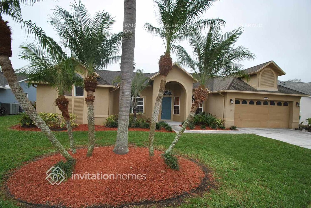 2845 Forest Run Dr in Melbourne, FL - Building Photo