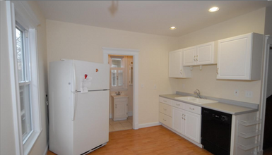 21 Peabody St, Unit #1 in Newton, MA - Building Photo - Building Photo