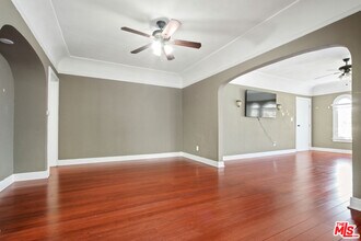 2822 S Victoria Ave in Los Angeles, CA - Building Photo - Building Photo