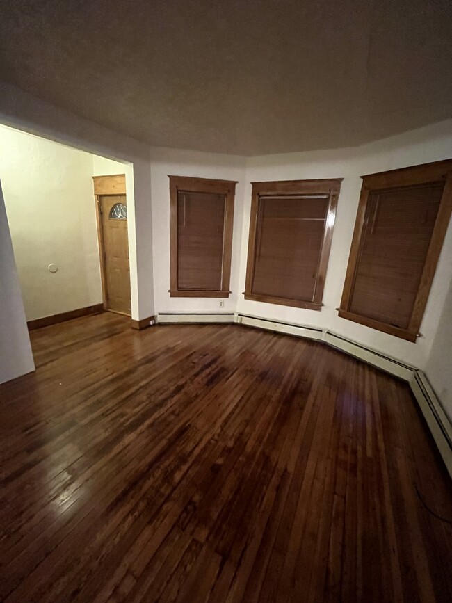 826 Hampton Ave, Unit 2nd Floor in Schenectady, NY - Building Photo - Building Photo
