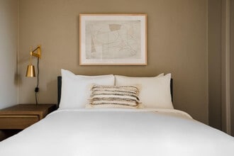 505 E Travis St in San Antonio, TX - Building Photo - Building Photo