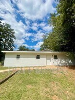 2282 Old Camden Rd in Winnsboro, SC - Building Photo