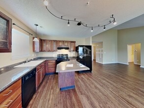 9892 Cedarstone Ln in Avon, IN - Building Photo - Building Photo