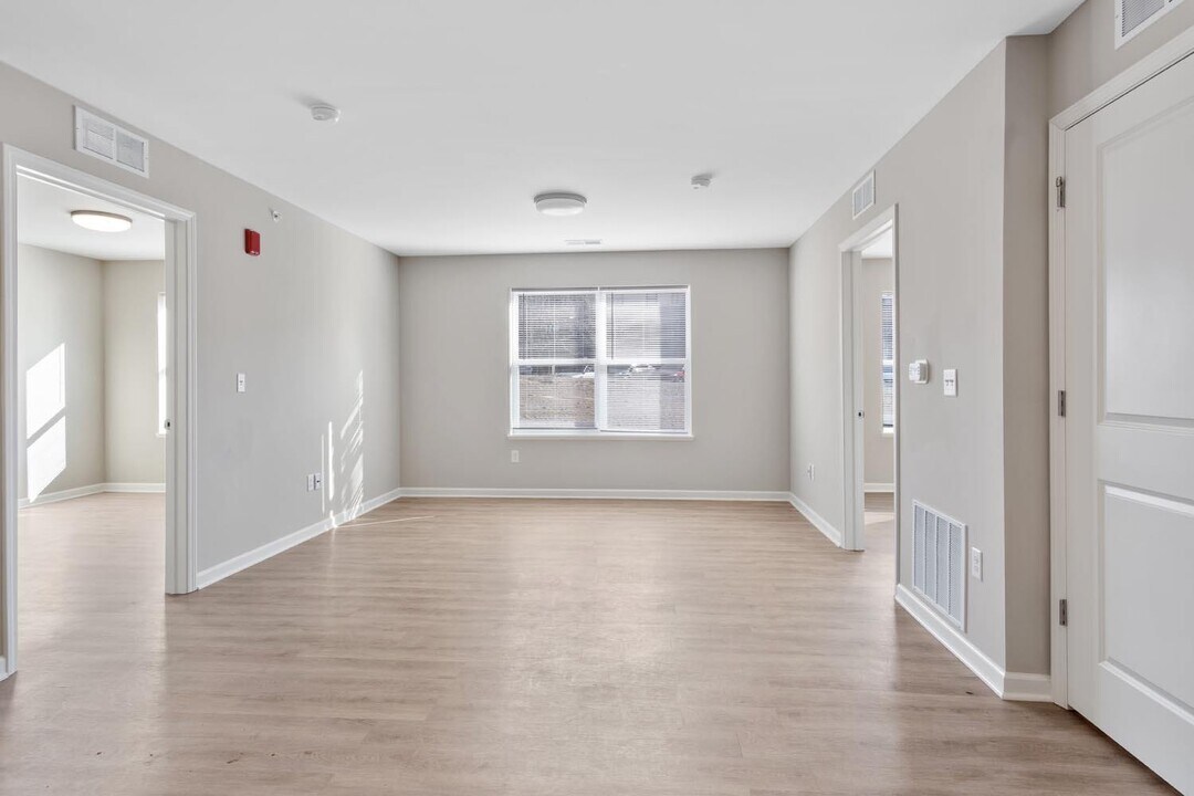 Trolley Circle in Belleville, IL - Building Photo