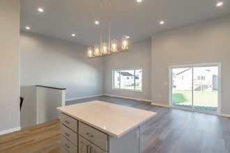 3633 33rd St S in Moorhead, MN - Building Photo - Building Photo