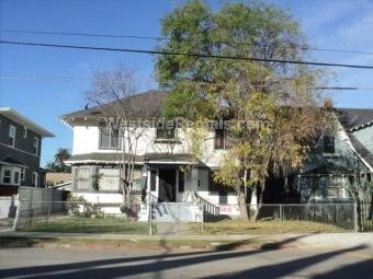 2637 S Catalina St in Los Angeles, CA - Foto de edificio