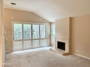21801 Burbank Blvd in Los Angeles, CA - Building Photo - Building Photo