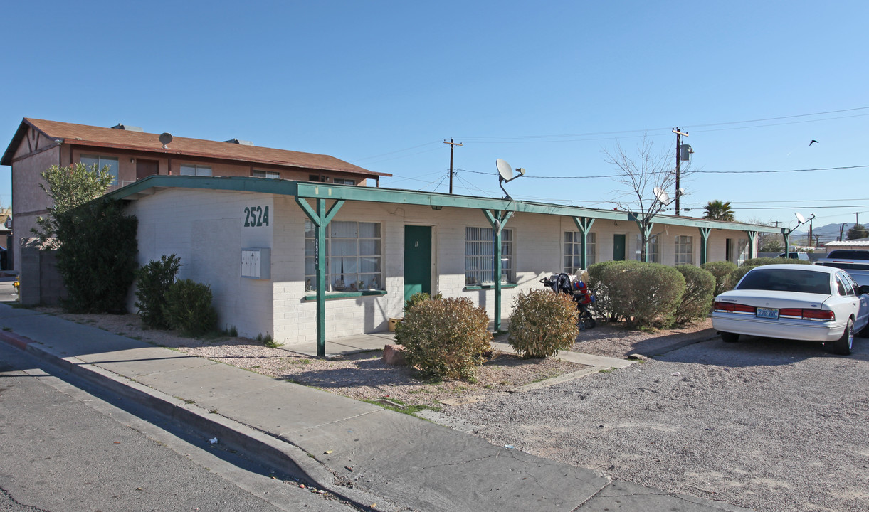 Arrowhead Acres in North Las Vegas, NV - Building Photo