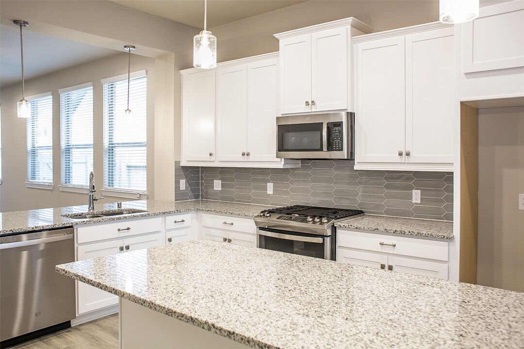 10465 Wild Rice in Conroe, TX - Building Photo