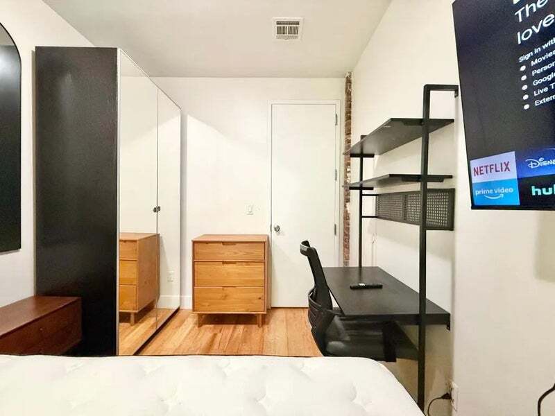 Nice room in a good neighborhood in Brooklyn, NY - Building Photo