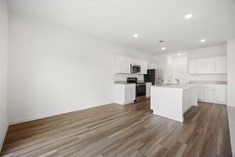 8203 Vacek Xing Wy in Richmond, TX - Foto de edificio - Building Photo