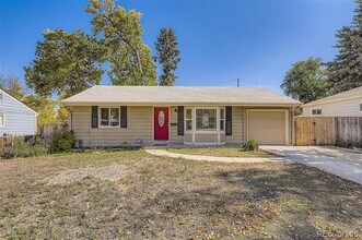 1300 S Holly St in Denver, CO - Building Photo - Building Photo