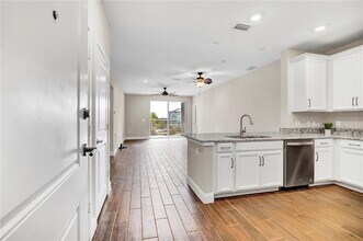 7517 Laureate Blvd in Orlando, FL - Building Photo - Building Photo