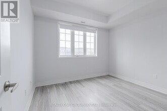 80 Aspen Springs Dr in Bowmanville, ON - Building Photo - Building Photo