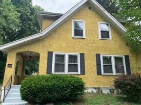 3340 W Galbraith Rd, Unit 1 in Cincinnati, OH - Building Photo