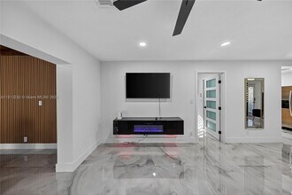 3130 SW 16th St in Fort Lauderdale, FL - Building Photo - Building Photo