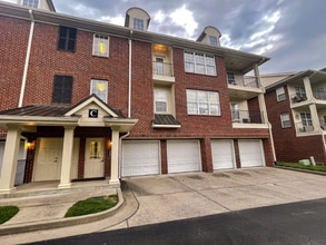 3201 Aspen Grove Dr in Franklin, TN - Building Photo - Building Photo