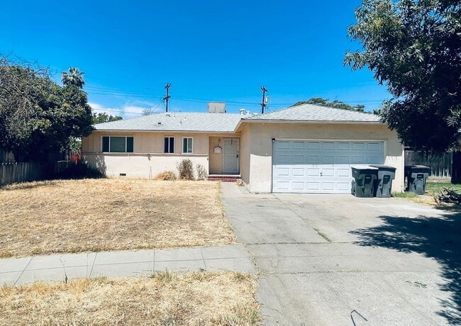 4771 N Thesta St in Fresno, CA - Building Photo - Building Photo