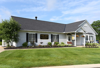 Lake Park Village in Streetsboro, OH - Foto de edificio - Building Photo