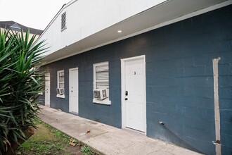 7449 Pitt St in New Orleans, LA - Foto de edificio - Building Photo