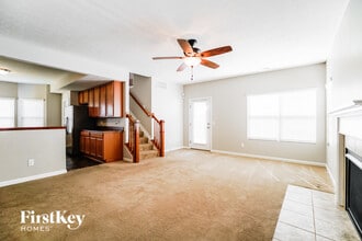 1083 Ashcraft Ave in Columbus, OH - Foto de edificio - Building Photo