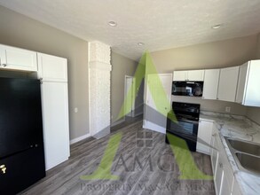 3553 N Kenwood Ave in Indianapolis, IN - Building Photo - Building Photo