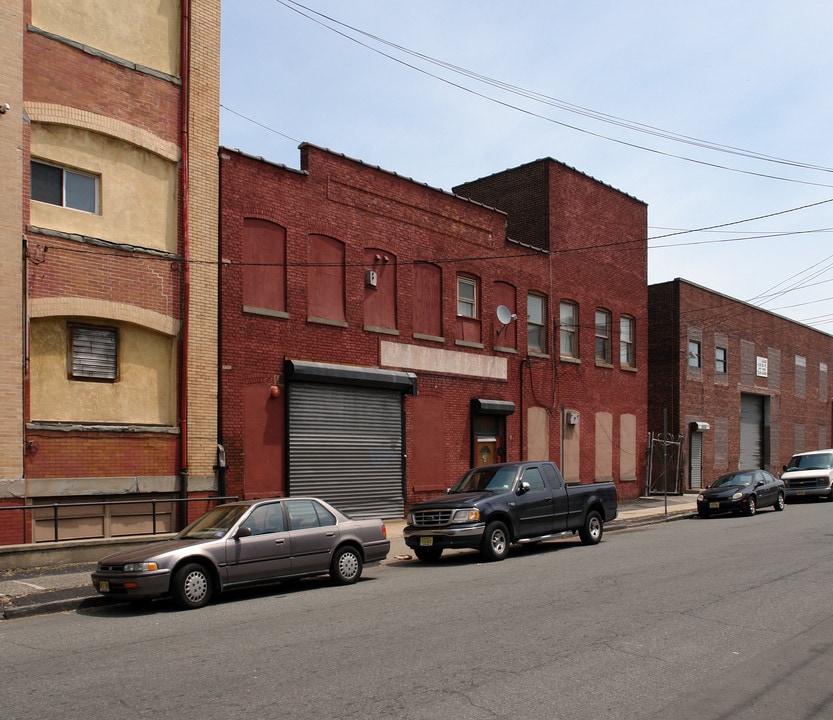 166-170 Emmet St in Newark, NJ - Building Photo