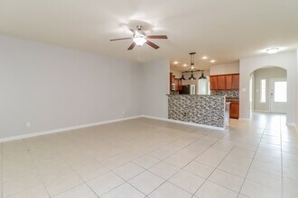 4204 Tower Ln in Crowley, TX - Foto de edificio - Building Photo
