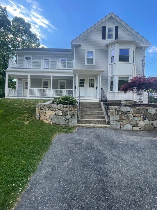 118 School St in Framingham, MA - Foto de edificio