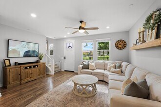 10553 San Jose St in Ventura, CA - Building Photo - Building Photo