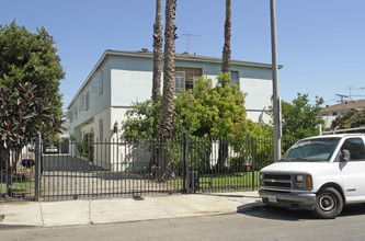 1214 N McCadden Pl in Los Angeles, CA - Building Photo - Building Photo