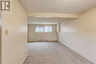 386 Essa Rd in Barrie, ON - Building Photo - Building Photo