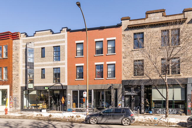 5245 Saint-Laurent in Montréal, QC - Building Photo - Building Photo