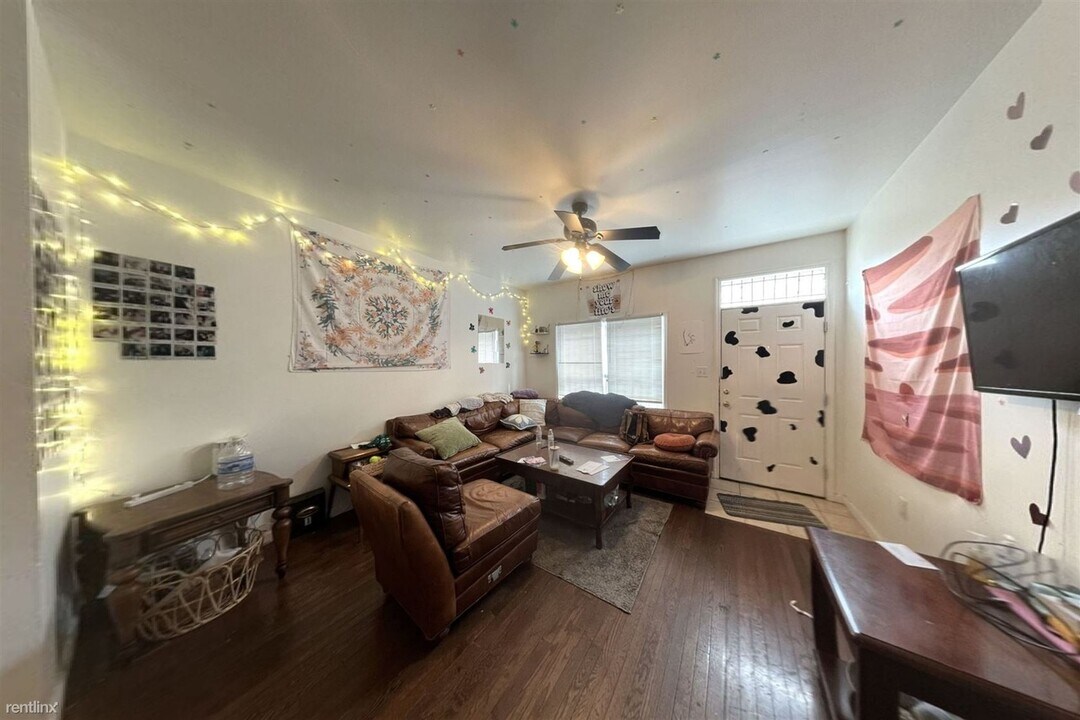 1715 Arlington St in Philadelphia, PA - Building Photo