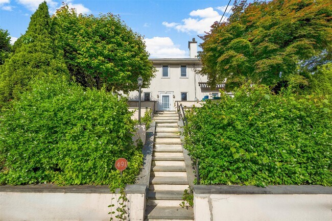 property at 491 Carol Pl