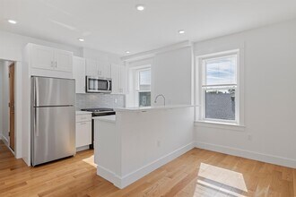 401 Columbia St in Cambridge, MA - Building Photo - Building Photo