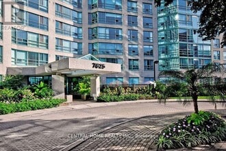 7825-7825 Bayview Ave in Markham, ON - Building Photo - Building Photo