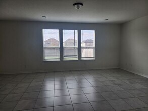 3515 Andromeda Way in Converse, TX - Building Photo - Building Photo