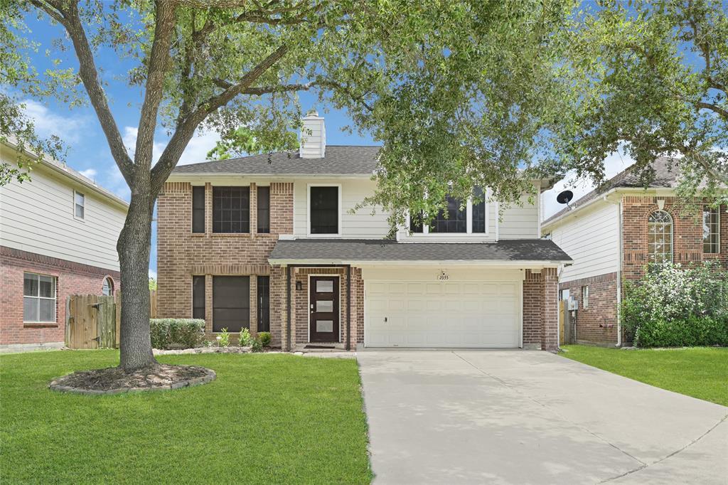 2935 Sailors Moon Dr in Friendswood, TX - Building Photo