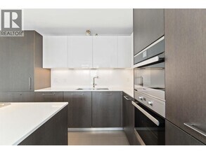 6611 Pearson Wy in Richmond, BC - Building Photo - Building Photo