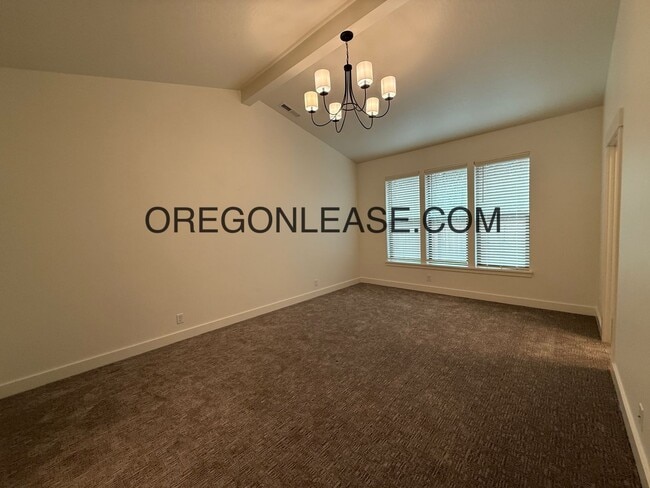 536 Buster Ln in Eugene, OR - Building Photo - Building Photo