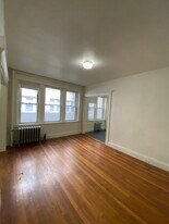 1167 Boylston St, Unit 9 in Boston, MA - Building Photo