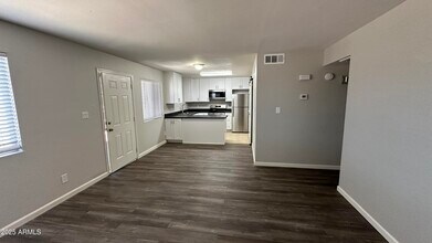 17847 N 40th St in Phoenix, AZ - Building Photo - Building Photo